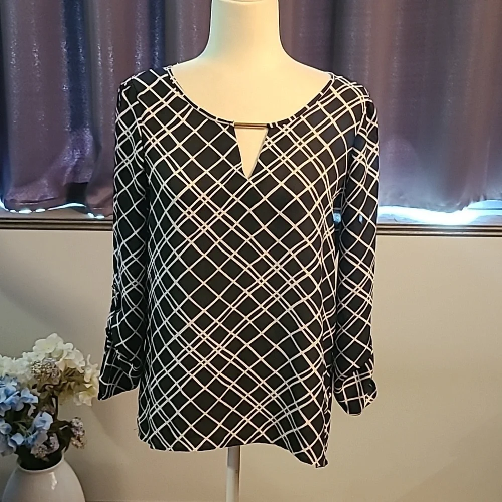 Dressbarn Patterned Black & White Top - Small - Picture 2 of 8